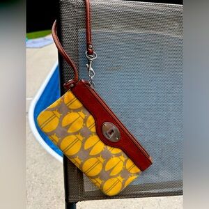 Fossil wristlet
